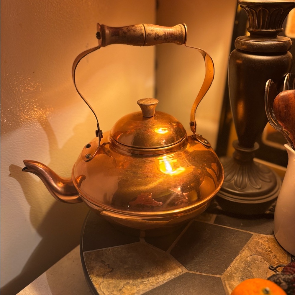 Elegant Vintage Copper Teapot with Wooden Handle